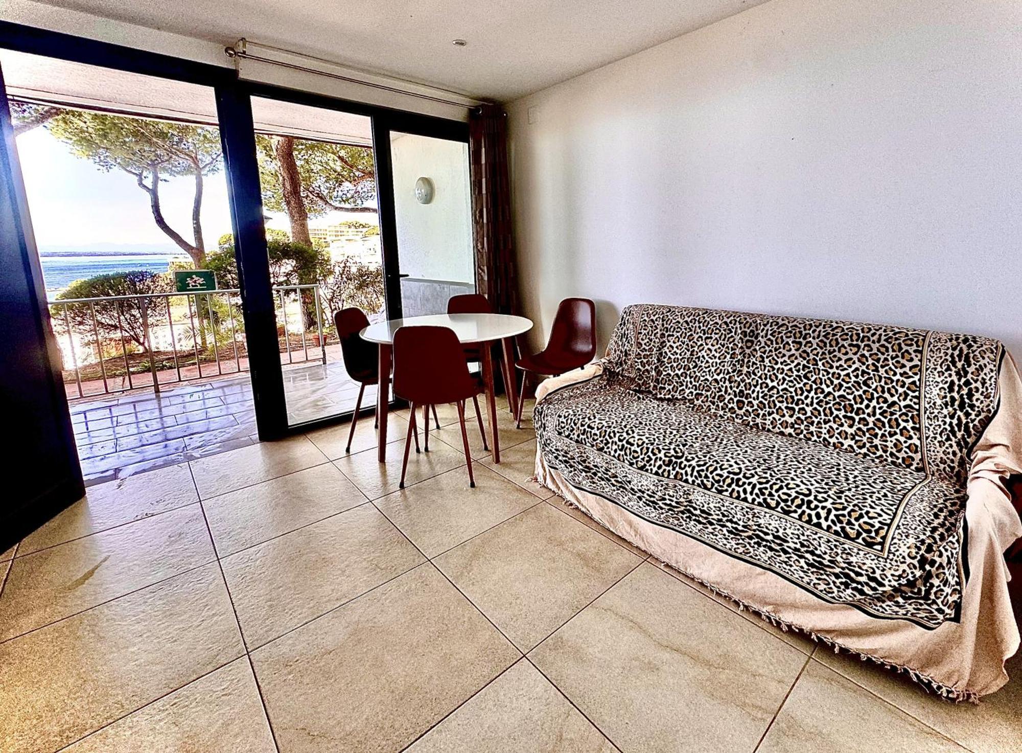 Bernie Apartment Roses Luaran gambar