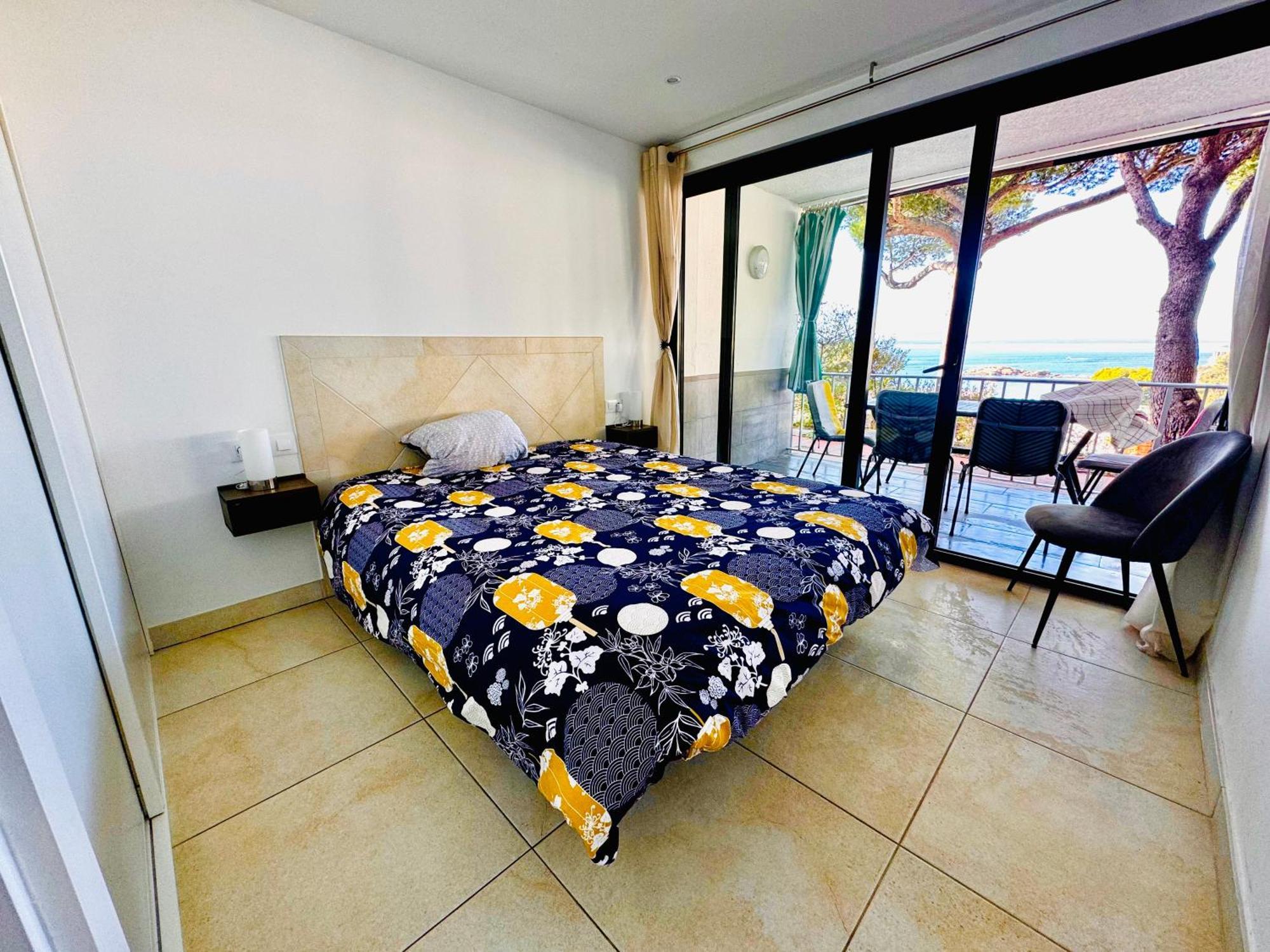 Bernie Apartment Roses Luaran gambar